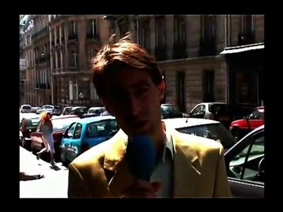 2 mamie braque une banque en direct