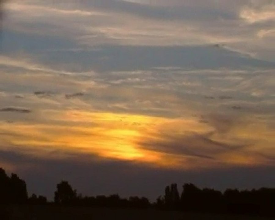 Coucher de soleil voilé- chemtrails