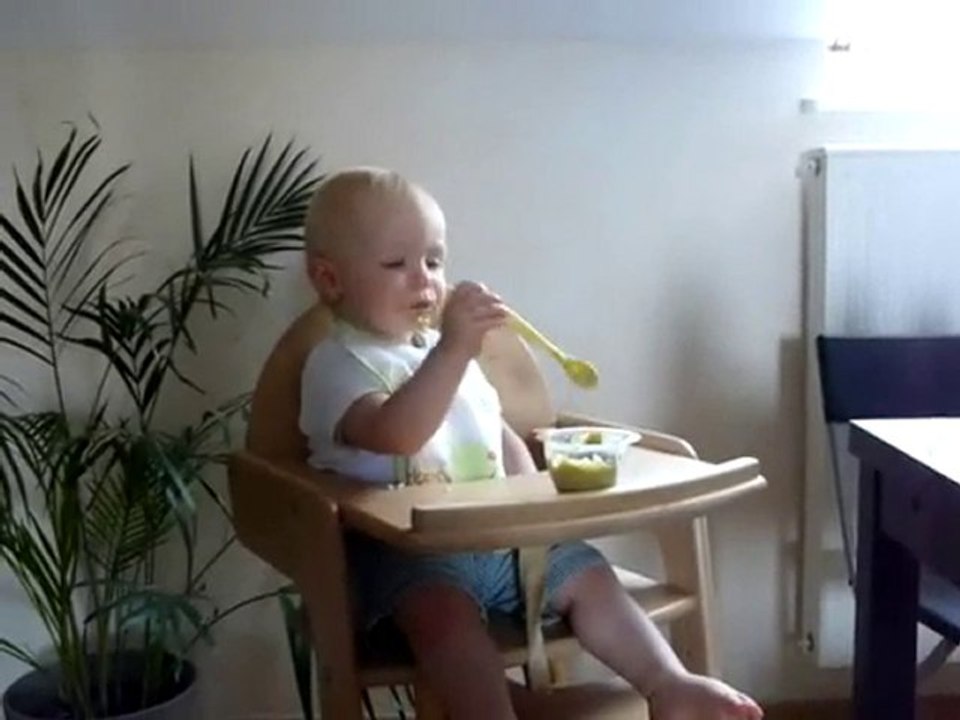 simon mange tout seul