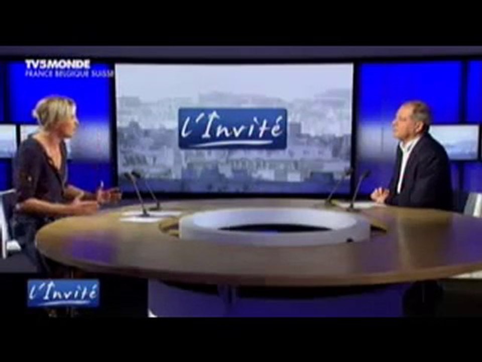 Marine Le Pen sur TV5 Monde - Emission : " L'invité "