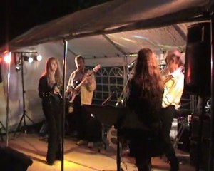 Long train running - BACKSTAGE