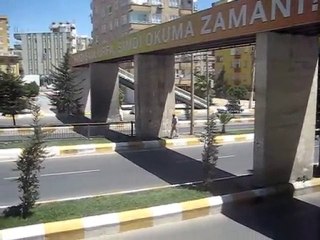 Üst Geçit Var Ama Kullanan Yok