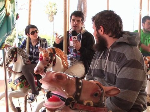 ENTREVISTA TRIÁNGULO DE AMOR BIZARRO - WAAAU.TV