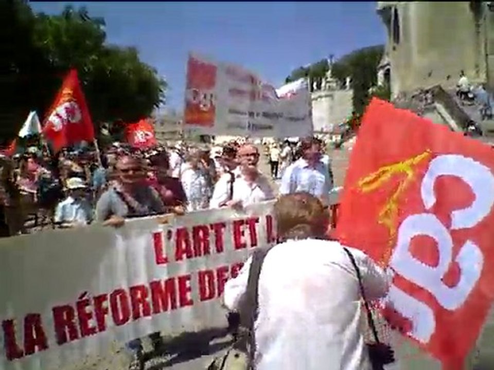 Les professionnels du spectacle vivant dans la rue à Avignon
