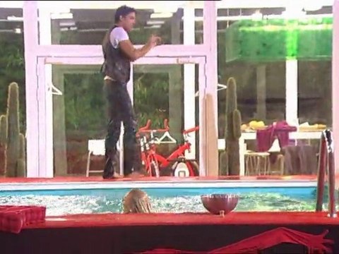 Ophélie est bien dans le bain !