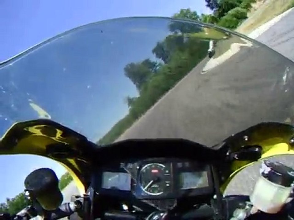 Aprilia Falco sur Circuit de Chenevieres le 14 juillet 2010