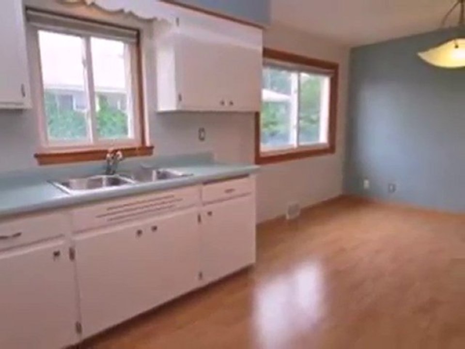 Homes for Sale - 5045 Lamb Dr - Oak Lawn, IL 60453 - Coldwel