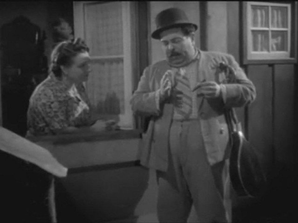 CINEMA PORTUGUÊS - «O PÁTIO DAS CANTIGAS» - VIDEO 10