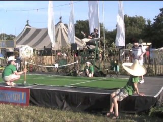 Glastonbury festival 2010 : theater, circus, poetry, ...