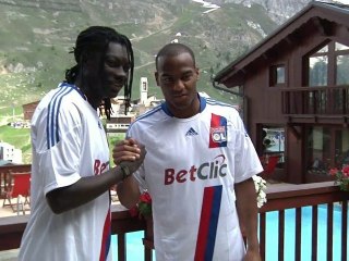 Présentation du nouveau maillot de l'OL à domicile