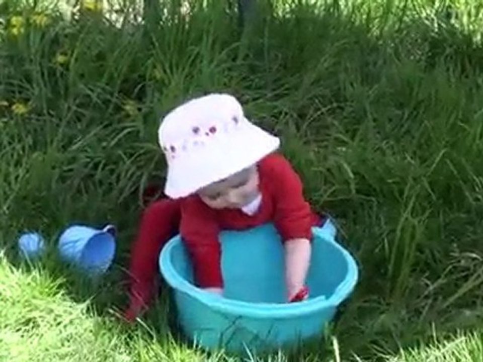 Petite Louise fait la patouille2