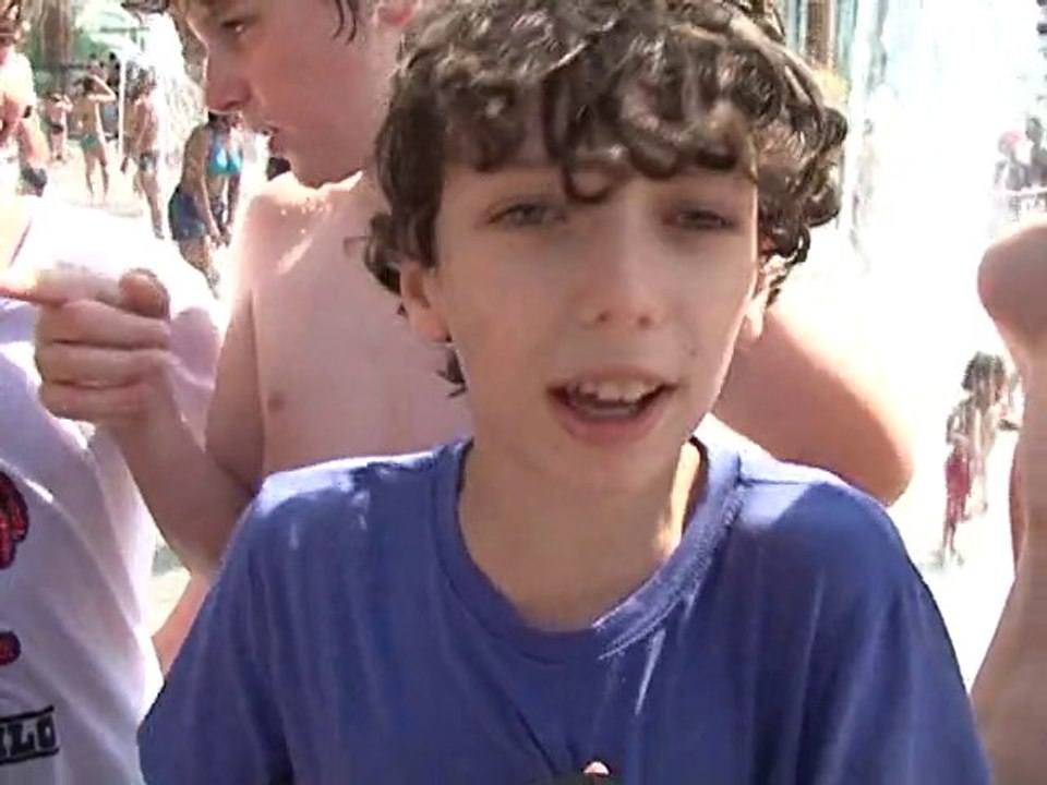 Paris swelters in heatwave