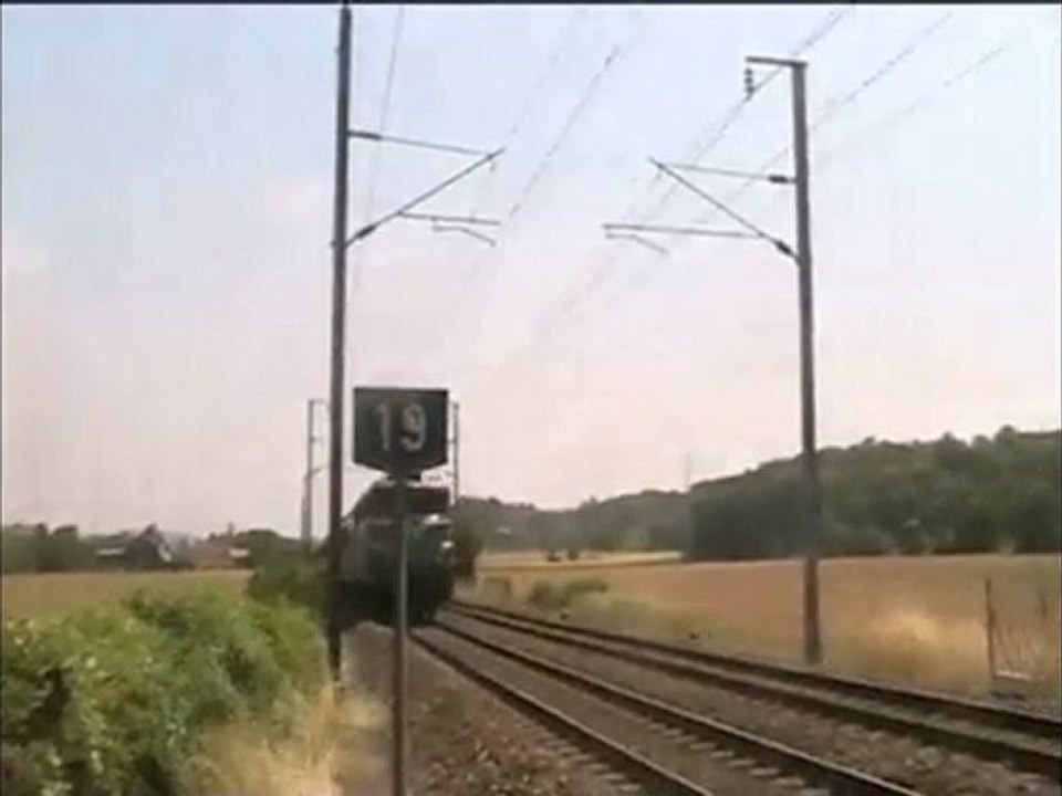 Passage à niveau sur la ligne Lyon Grenoble "avec passage de