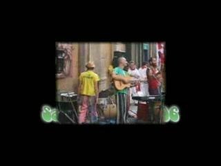 Grupo de música en la calle
