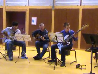 530 : Jazz : Trois guitares en harmonie à Scy Chazelles