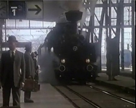 Vlakem na Vídeň (4/4 - Uctivá poklona, pane Kohn 4)