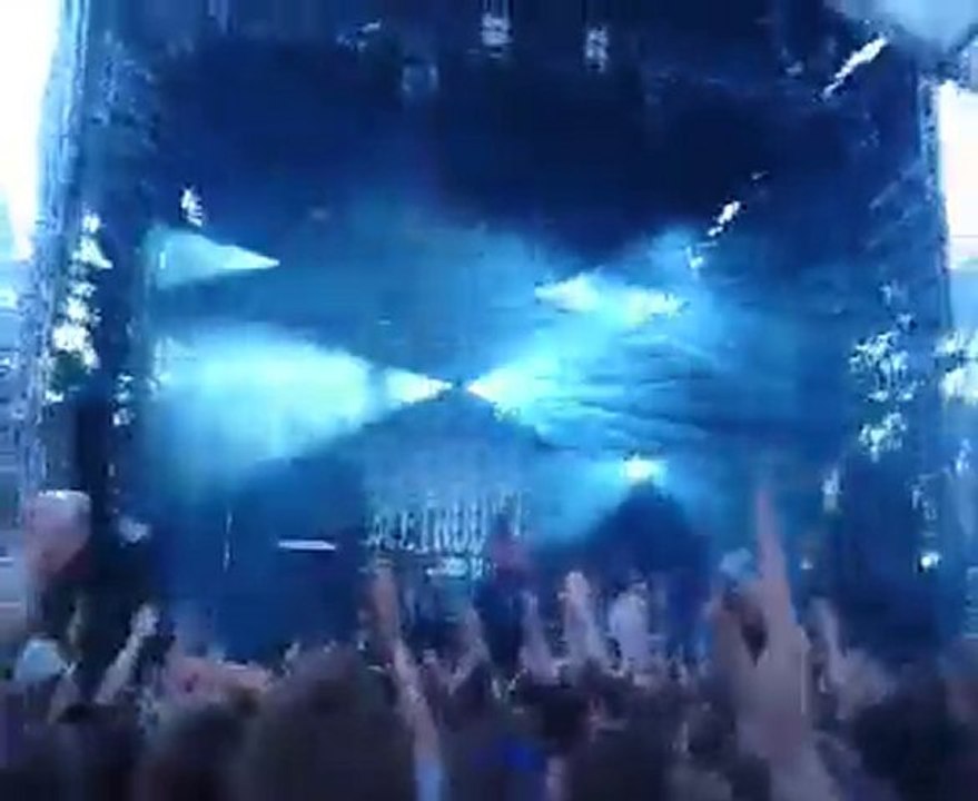 Bloody beetroots main square festival