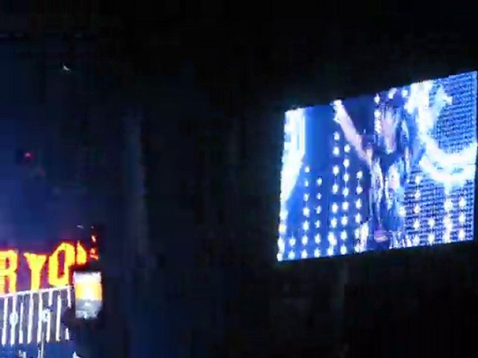 David Guetta - Gettin' Over You @ Main Square 2010