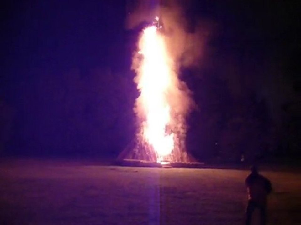 Feu de la St Jean au Val de la Haye