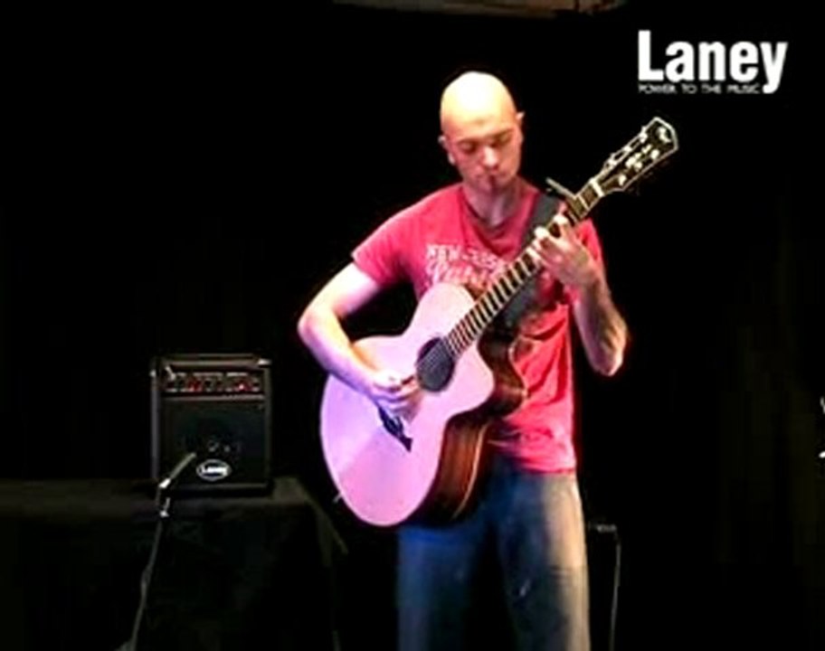 Laney LA12C acoustic guitar amplifier demo by Matt Mariott