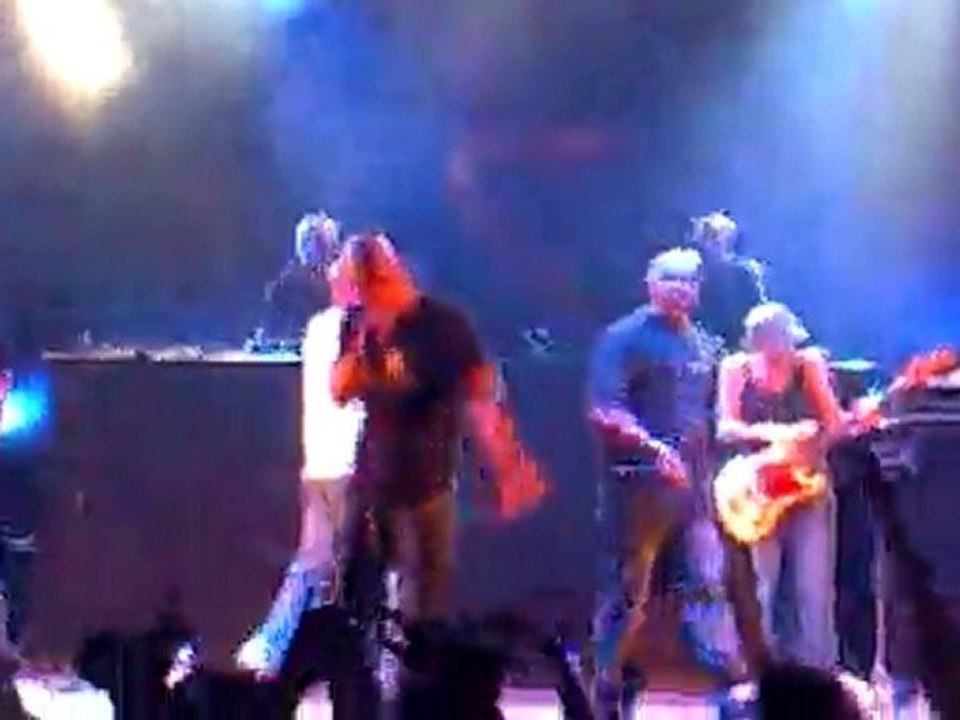 petit frere shuriken I AM live free music 2010 part B