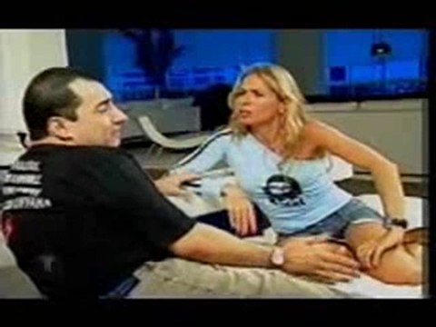 Polêmica entrevista de Kajuru a Galisteu