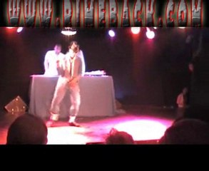 Romain du JHR Danse Michael Jackson à Génération Triple B