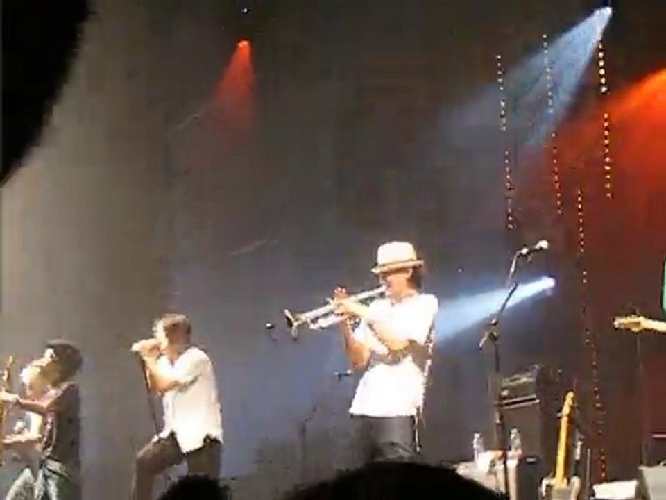 [Japan expo 2010] Long shot party - Distance (J.E LiveHouse)