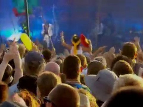 Faithless - god is a dj(glastonbury festival live)2010aghy