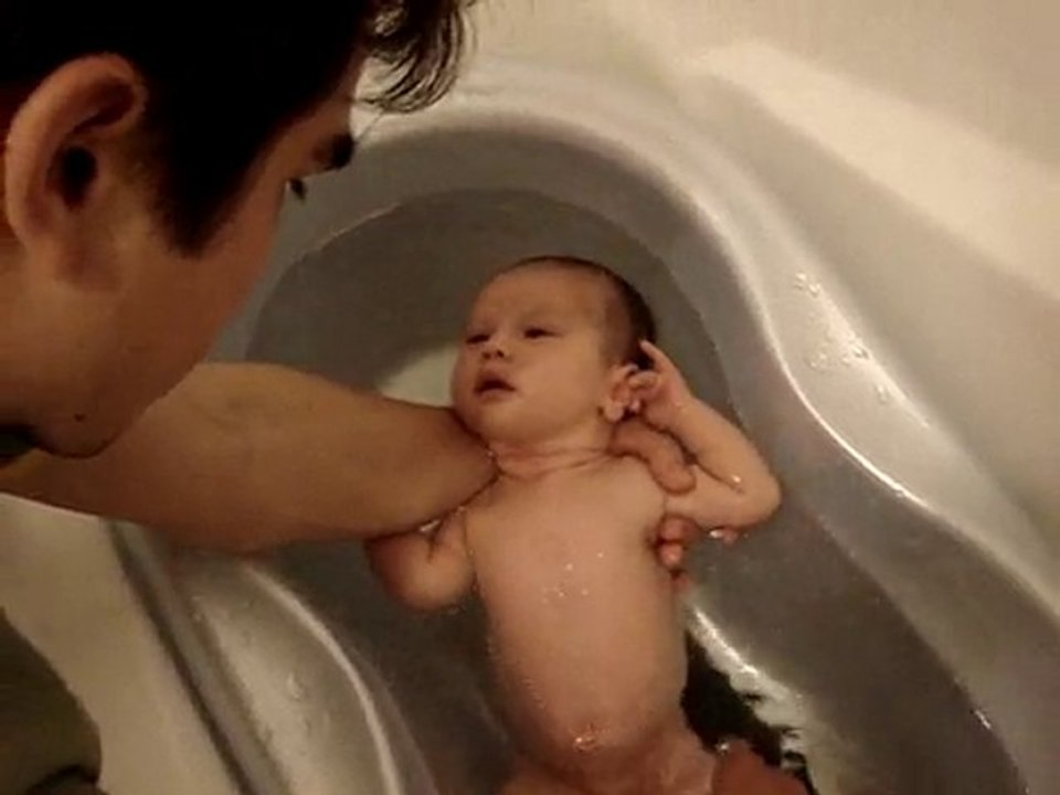 Juliette, le bain c'est bien !