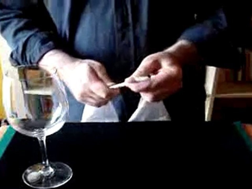 Magic Tricks_ SILKS MAGIC TRICK