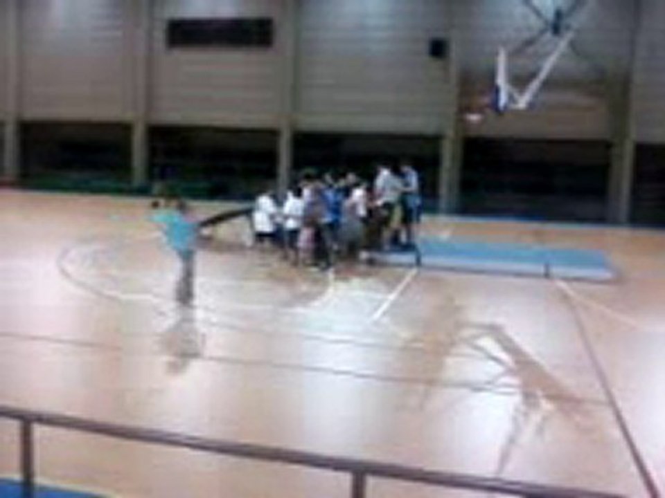 Basket acrobatique