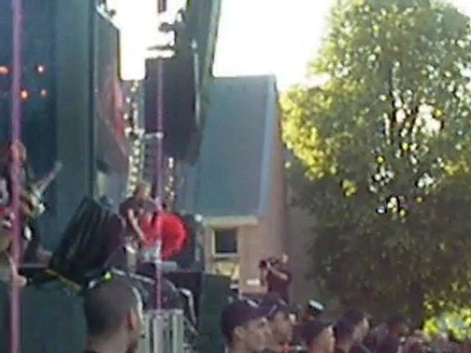 MAIN SQUARE 2010 Pink