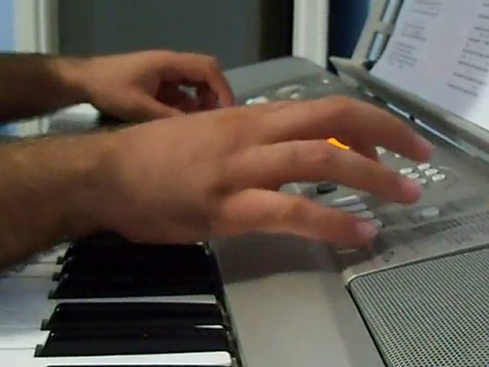 Yamaha A300 Zülfü Livaneli - Gözlerin