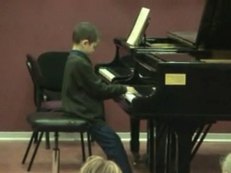 Ariel - at 9 - Plays Bach Prelude and Fugue in C Minor ...