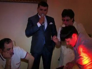 Игорь поет для Ани_1