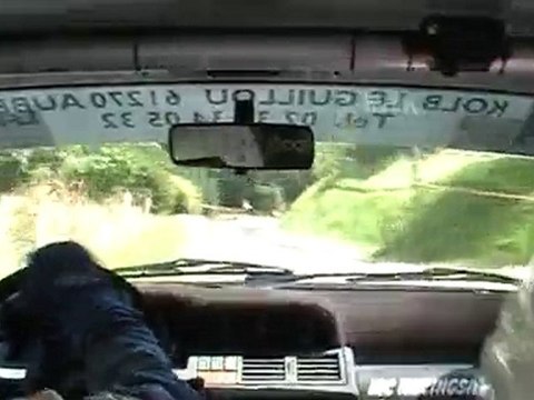 rallye du coutancais 2010 surin/tirel sortie de route