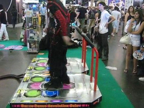 Moi sur la DDRbelgium a Japan Expo 2010 a paris