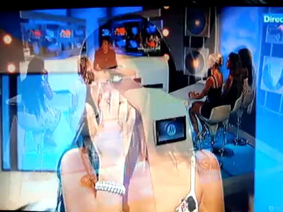 Lucie montre sa stupidité dans toute sa splendeur!