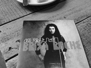 Brisa Roché, live Mile Stride