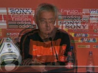 Robben is hard done by says Dutch coach