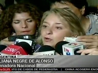 Entregan firmas en rechazo a la ley sobre matrimonio igualit