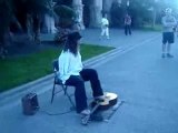 Video- Ayağıyla Gitar Çalan Adam - Vidivodo