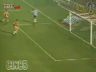 Nouma'nın Tafarel'e Attığı Topuk Golü