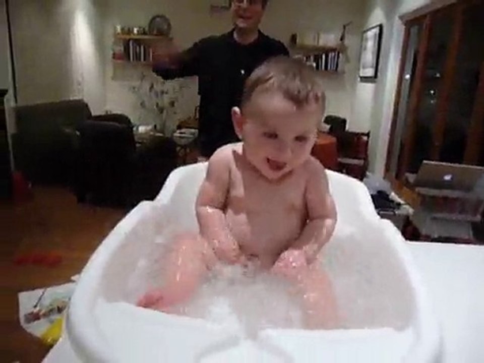 The last bath in the kitchen !