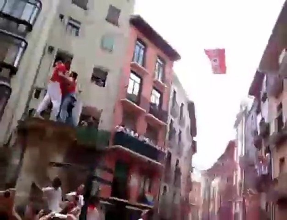 Pamplona estatua Jump Saltos