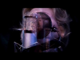 Martha Wainwright chante "La foule" de Piaf