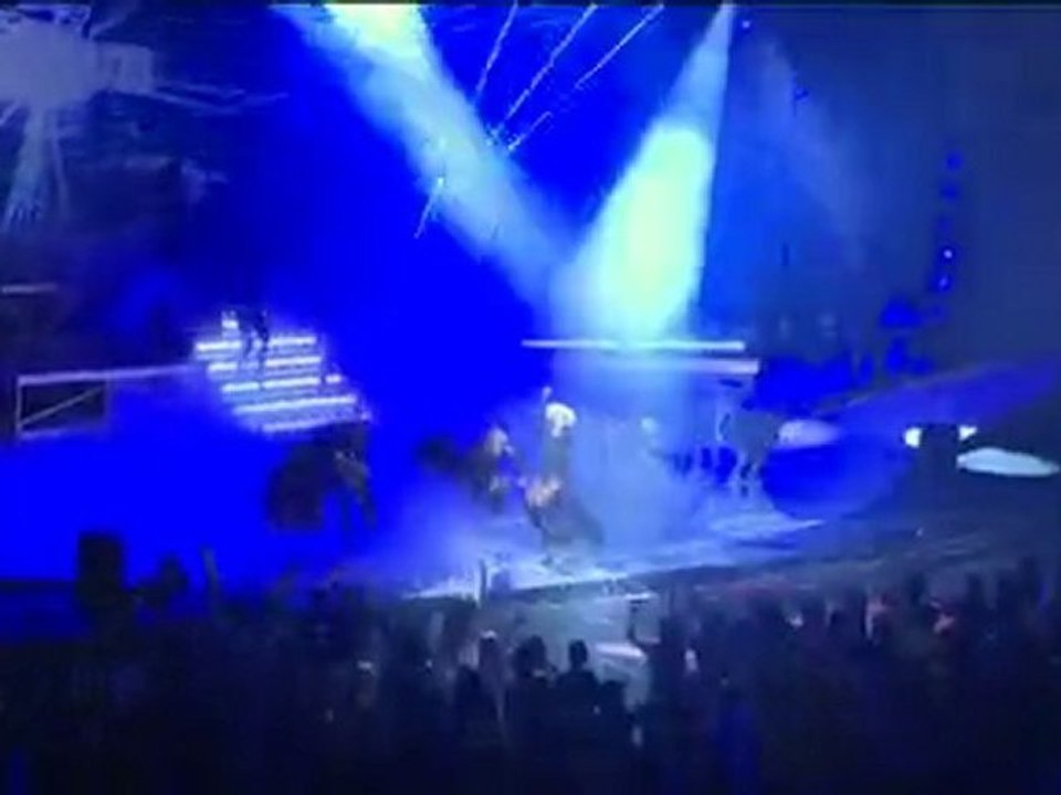 Christina Aguilera - Not Myself Tonight - 05.07.10