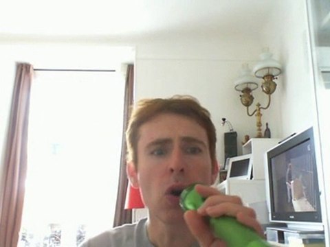 Wiwi égratigne aimer la vie