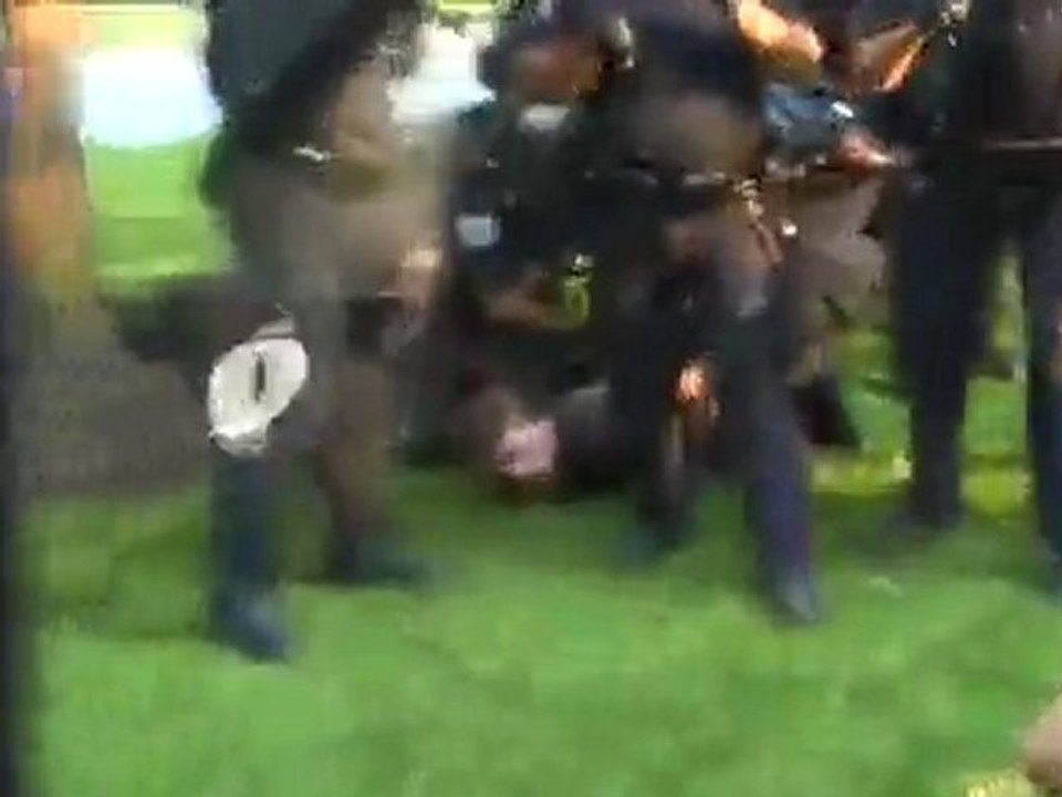Police Attack Peaceful Protesters and Journalists at G20